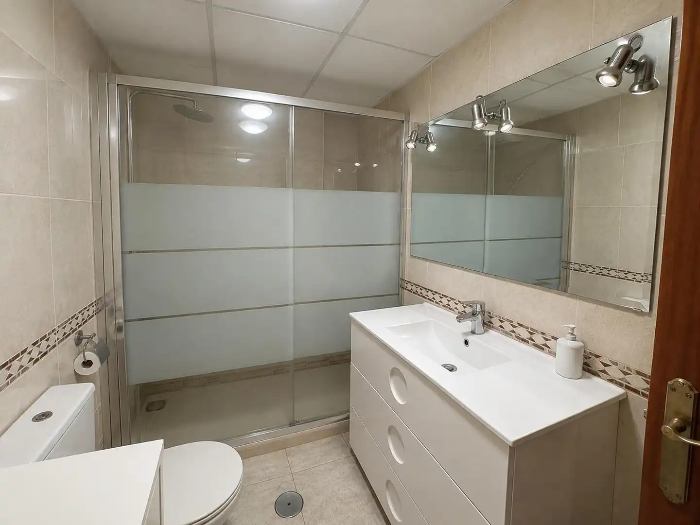 Bathroom of Flat for sale in Almería  with Heating, Furnished and Balcony