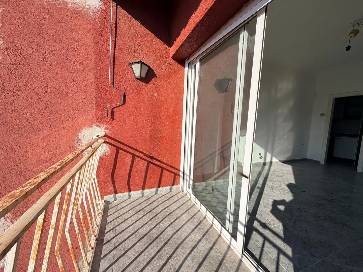 Terraza de Piso en venta en Terrassa con Balcón y Alarma