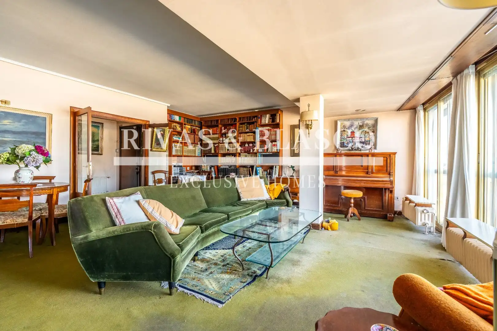 Sala d'estar de Apartament en venda en Donostia - San Sebastián  amb Calefacció i Traster