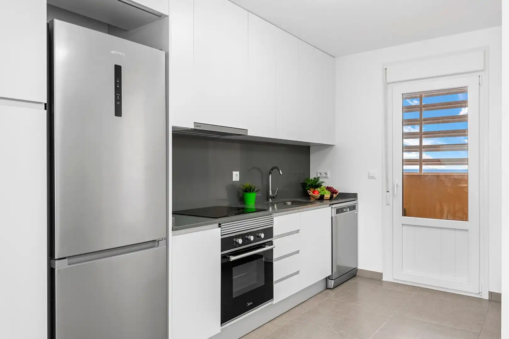 Cocina de Piso en venta en La Manga del Mar Menor con Aire acondicionado, Calefacción y Jardín privado