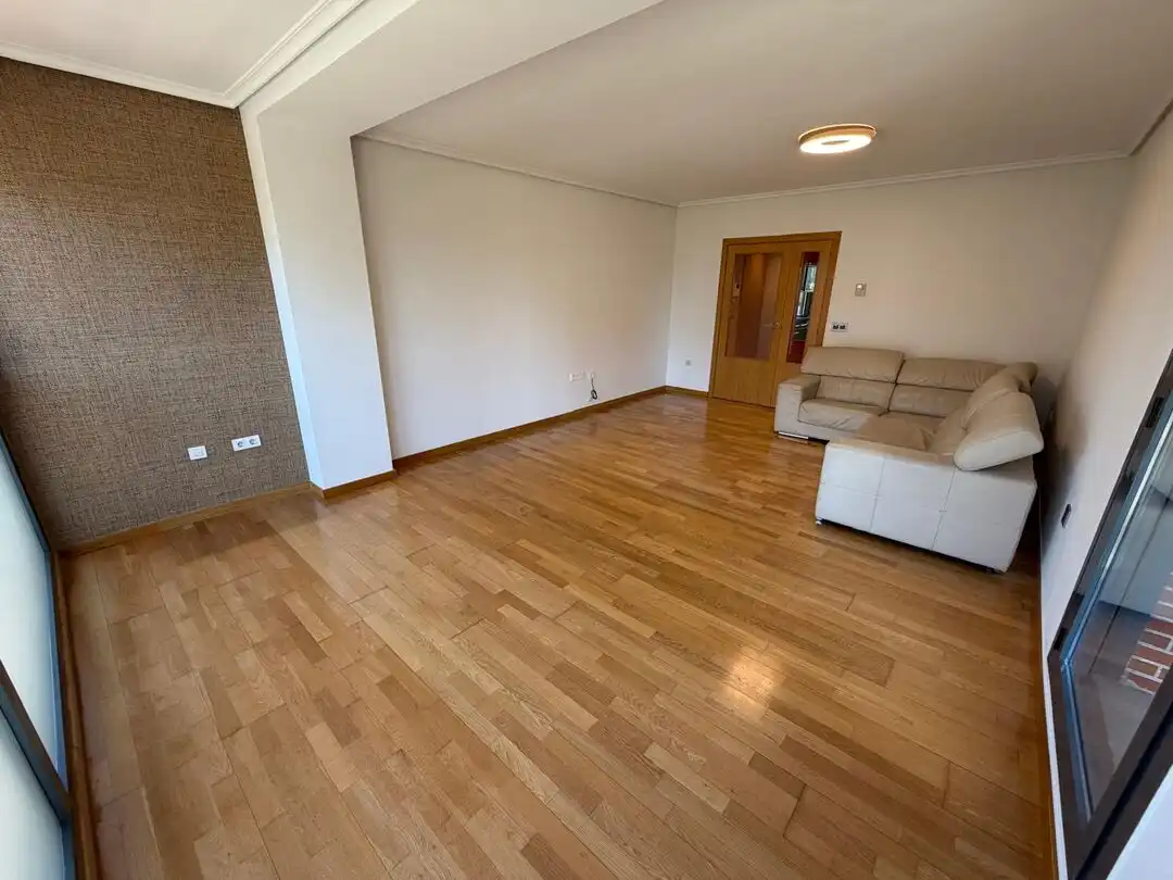Piso con ascensor en venta en Zabalgana Hiribidea, imagen 3