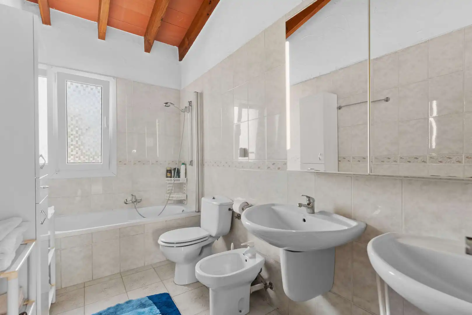 Badezimmer von Country house zum Verkauf in Manacor mit Klimaanlage, Heizung und Terrasse