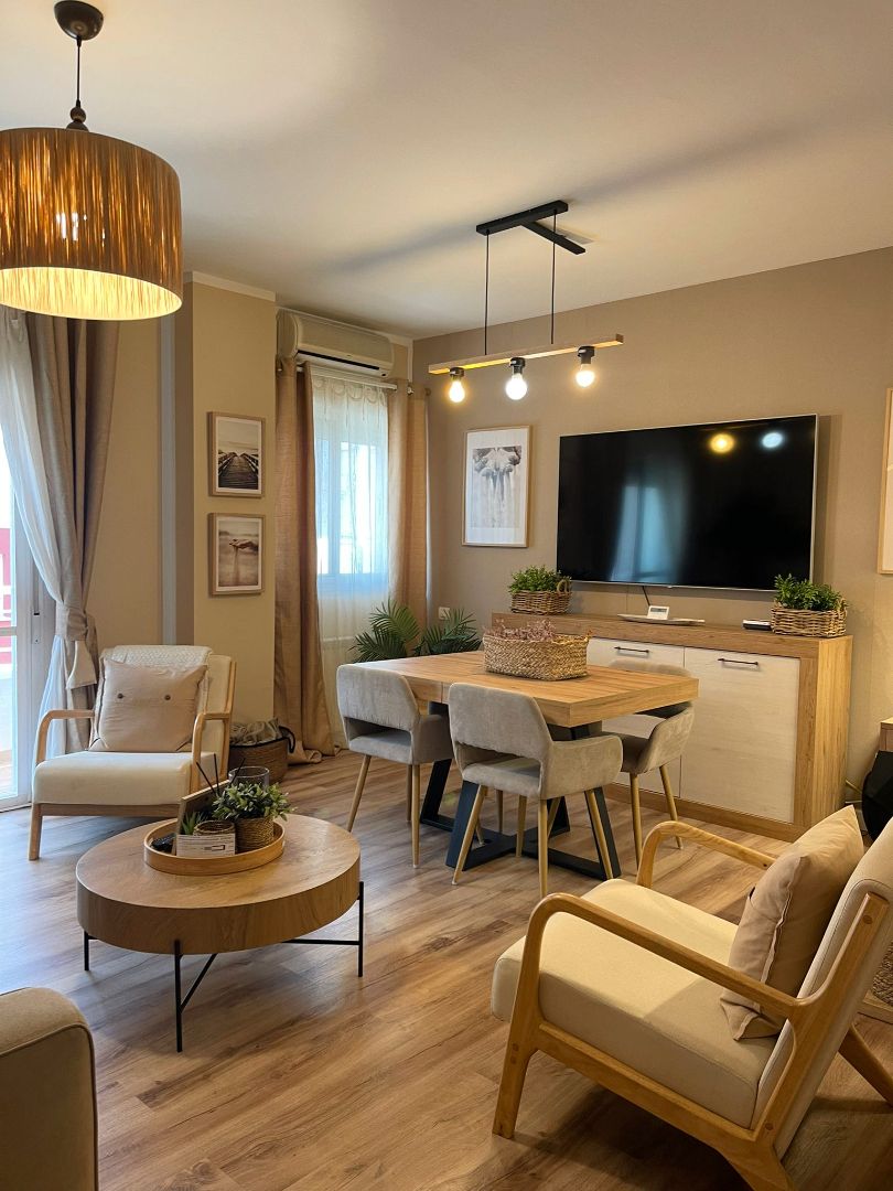 Living room of Flat for rent in Plasencia  with Air Conditioner, Heating and Terrace