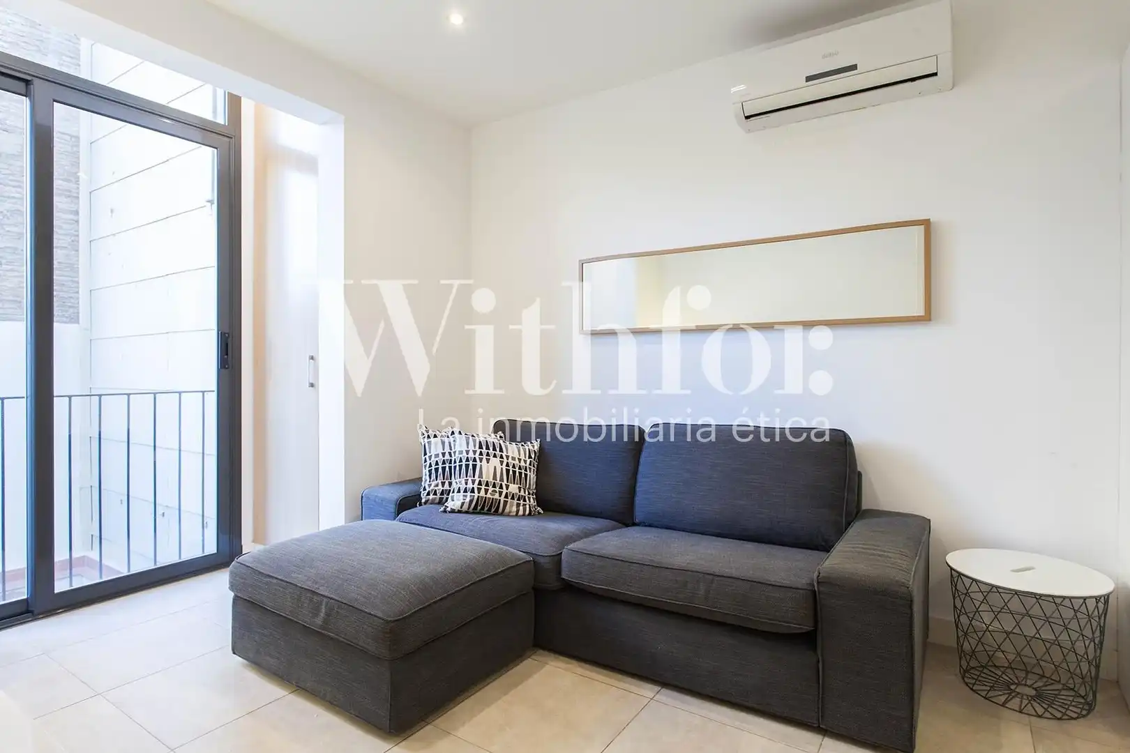 Living room of Flat for sale in Barcelona  with Air Conditioner, Heating and Parquet flooring
