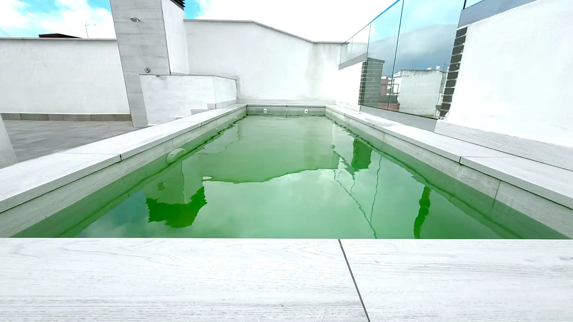 Piscina de Pis en venda en Córdoba amb Aire condicionat, Calefacció i Terrassa