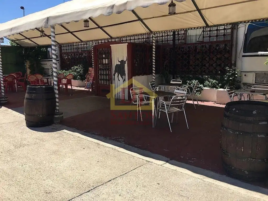Terraza de Local en venta en Carrascal de Barregas con Amueblado