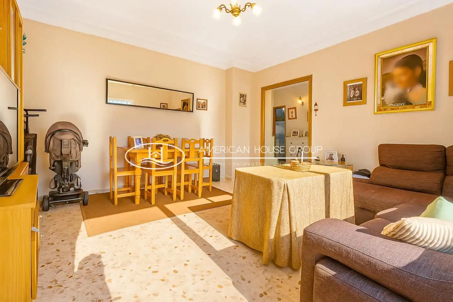Comedor de Casa o chalet en venta en Chiclana de la Frontera con Aire acondicionado, Jardín privado y Terraza
