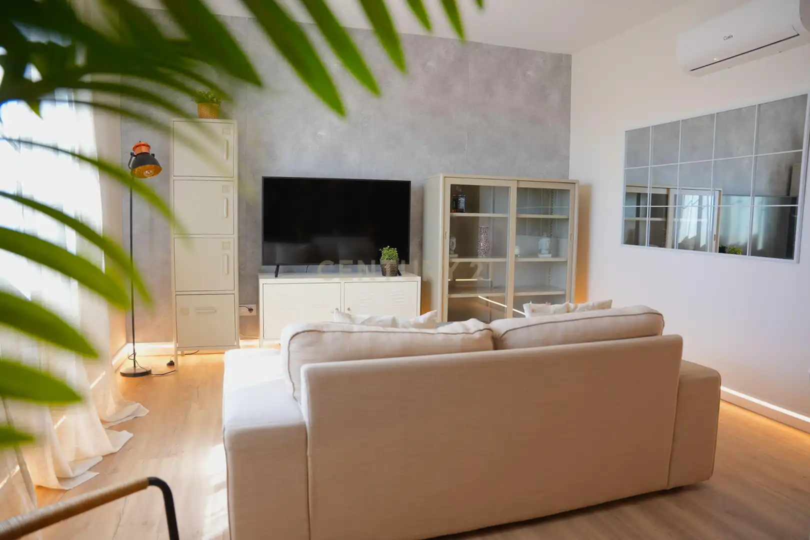 Living room of Flat for rent in Mijas  with Air Conditioner, Storage room and Alarm