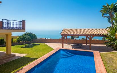 Piscina de Casa o xalet en venda en Benalmádena amb Aire condicionat, Calefacció i Jardí privat