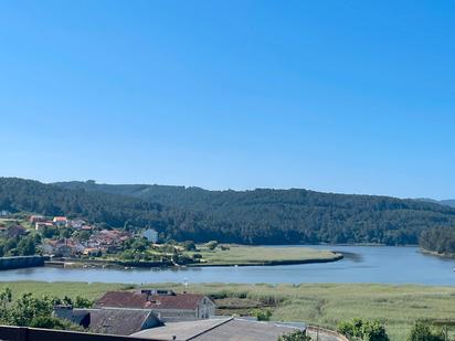 Vista exterior de Casa o xalet en venda en Outes amb Balcó