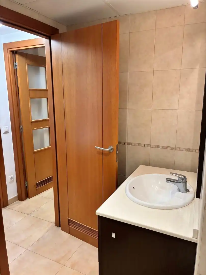 Baño de Piso en venta en Tortosa con Aire acondicionado, Calefacción y Amueblado