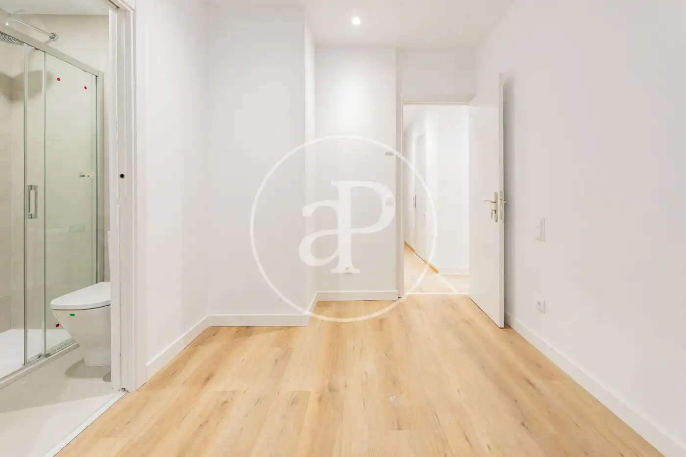 Piso en venta en Madrid con Calefacción y Amueblado