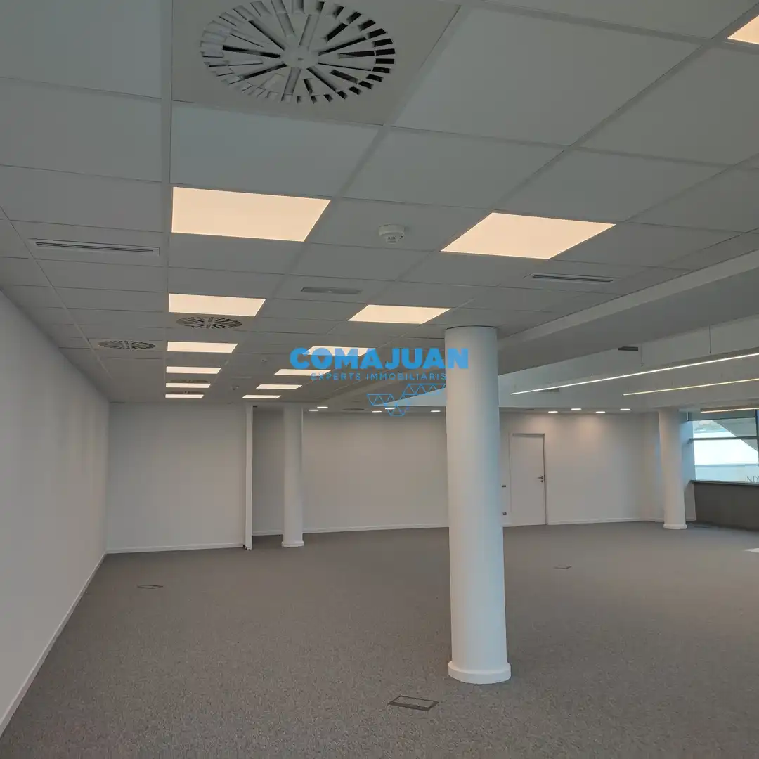 Büro zur Miete in Badalona mit Klimaanlage