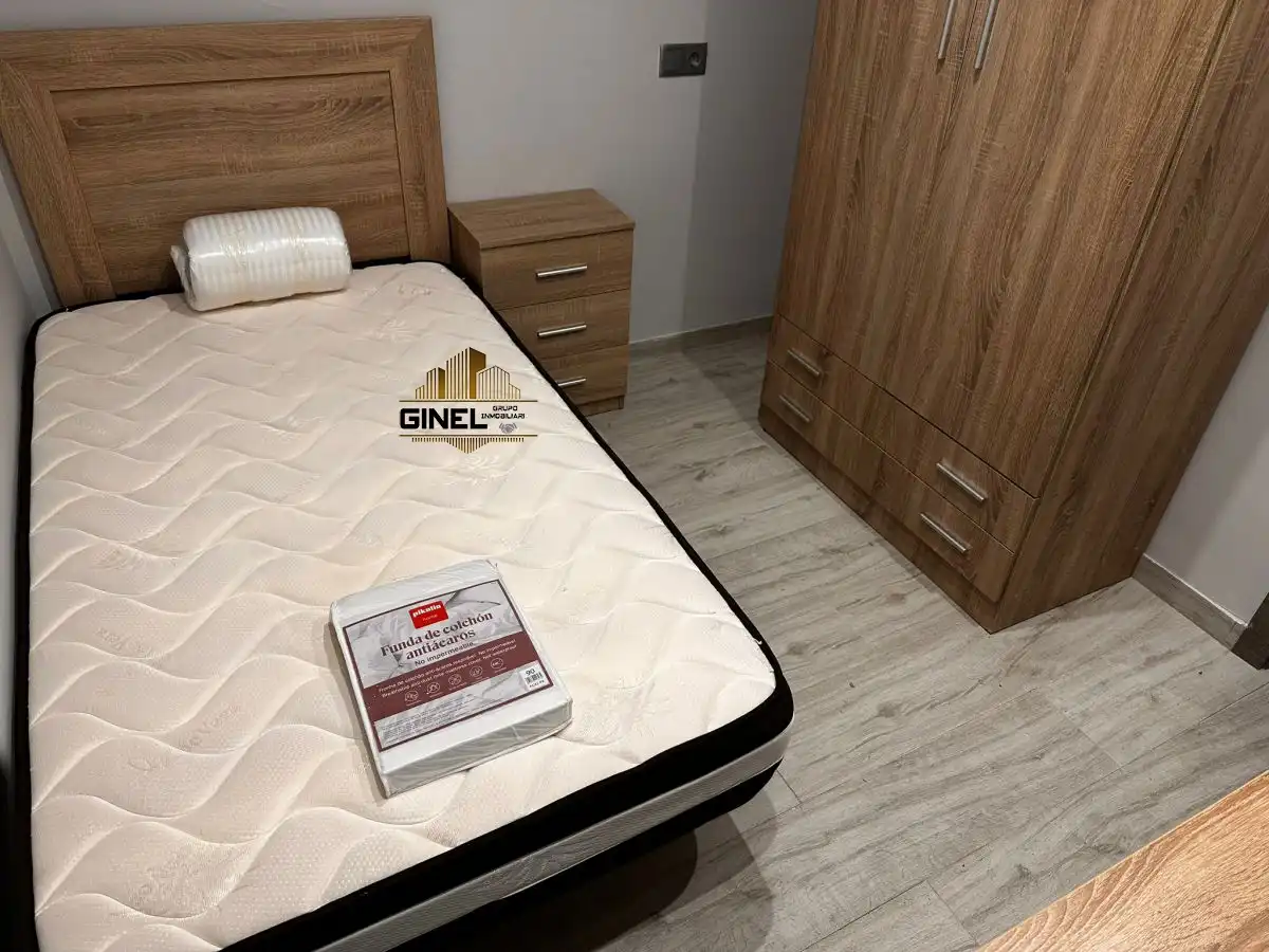 Bedroom of Flat for rent in Jaén  with Air Conditioner and Heating