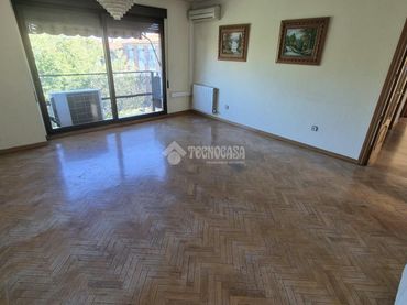 Pis amb ascensor en venda a Villaverde
