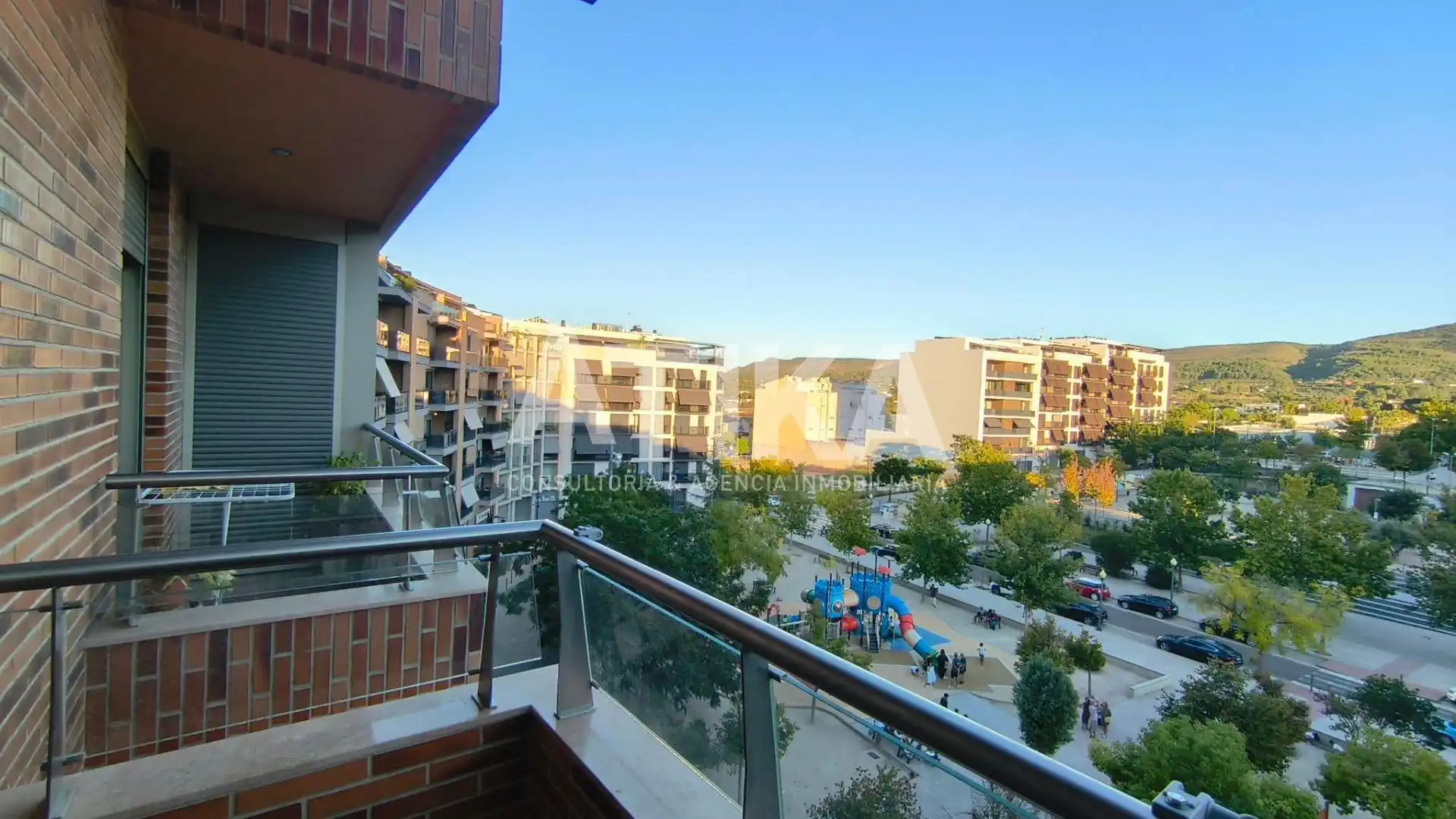 Appartamento con terrazza in vendita a Sant Josep - Zona Hospital