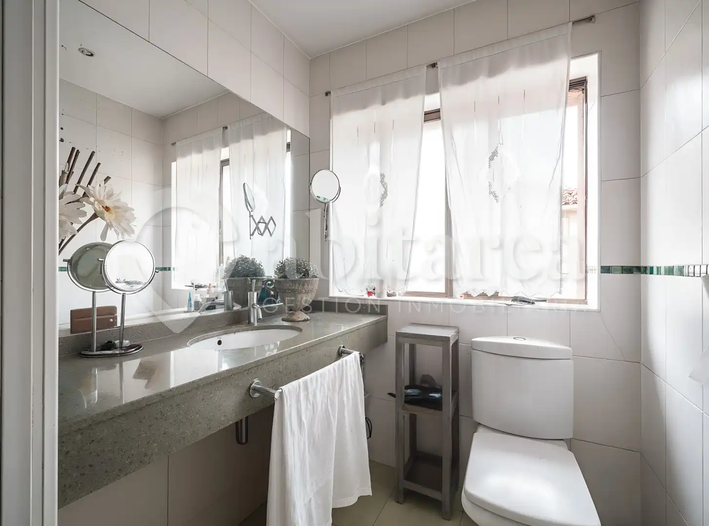Bathroom of Flat for sale in Santander  with Heating and Parquet flooring
