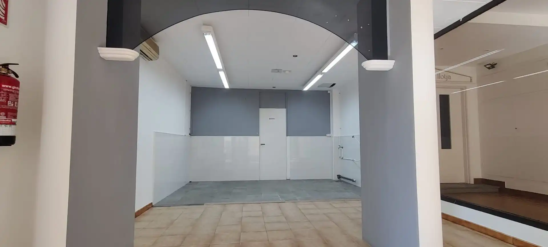 Business premises for sale in Poble, imagen 2
