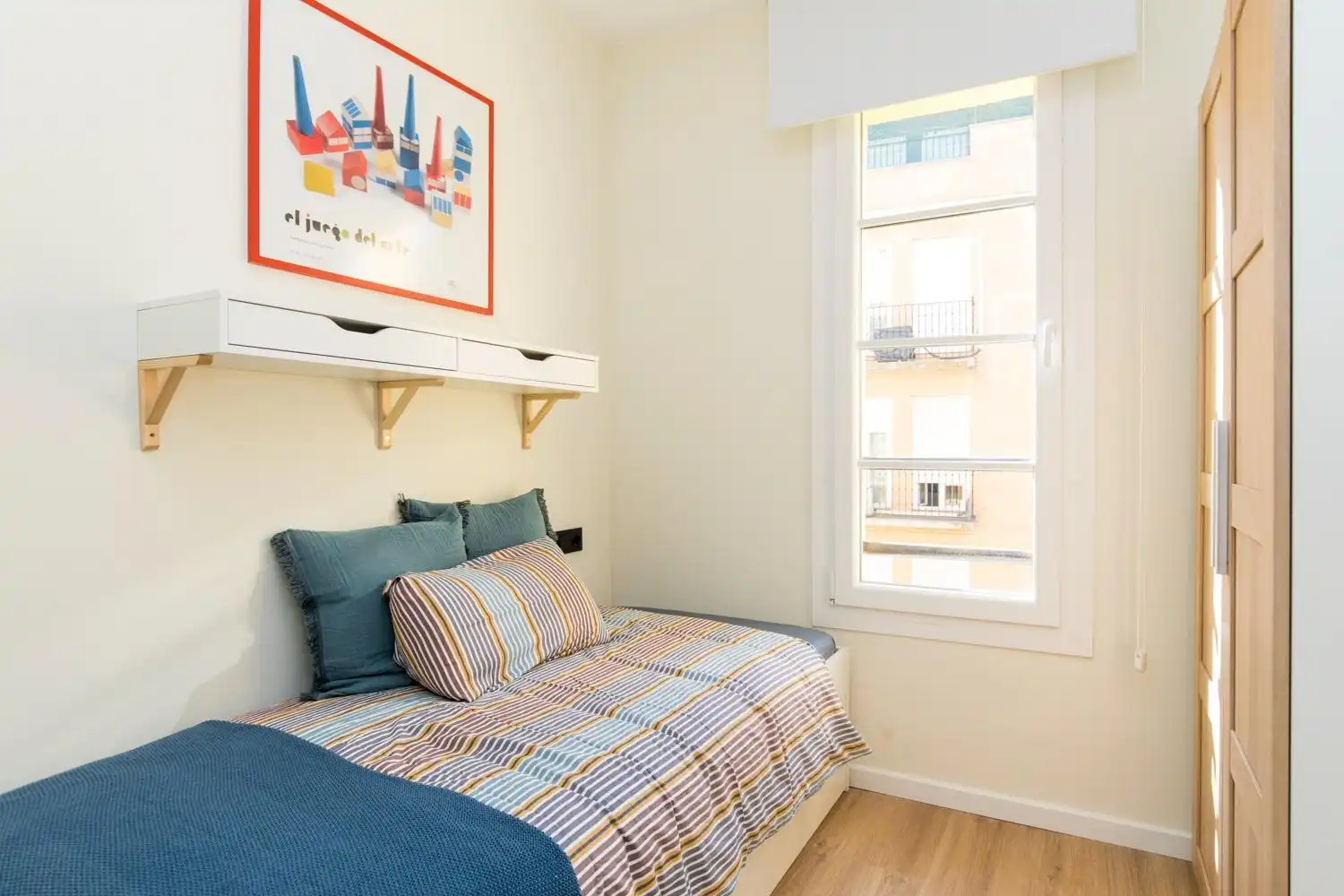 Bedroom of Flat for rent in Zaragoza  with Air Conditioner, Heating and Balcony