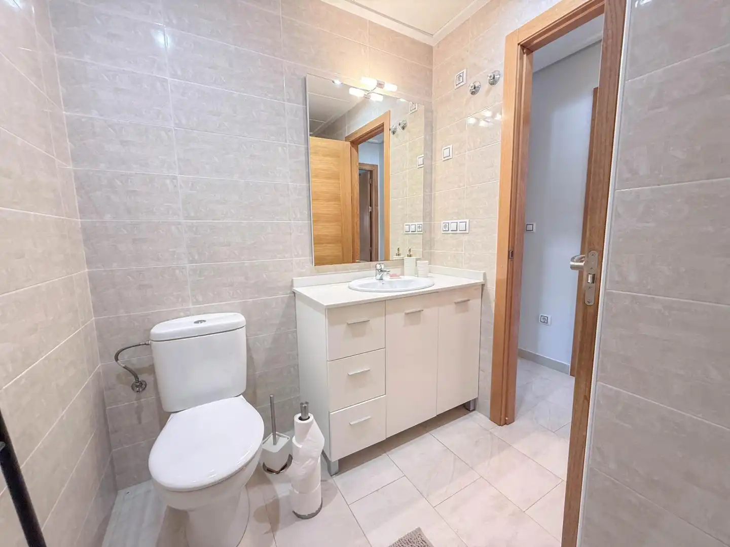 Bany de Apartament en venda en Orihuela amb Aire condicionat, Jardí privat i Terrassa