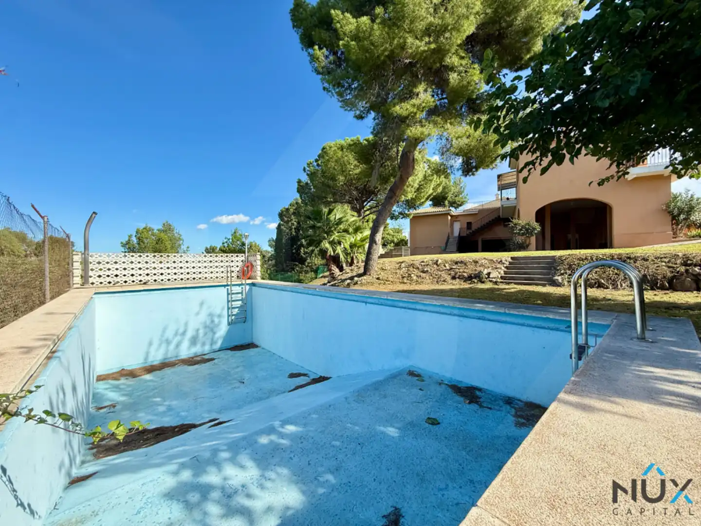 Piscina de Casa o xalet en venda en Riba-roja de Túria amb Aire condicionat, Calefacció i Jardí privat