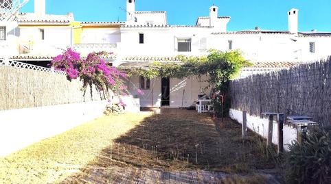 Foto 3 de Casa adosada en venda a Urbanización Altos de la Cañada, San Enrique - Guadiaro -  Pueblo Nuevo, Cádiz