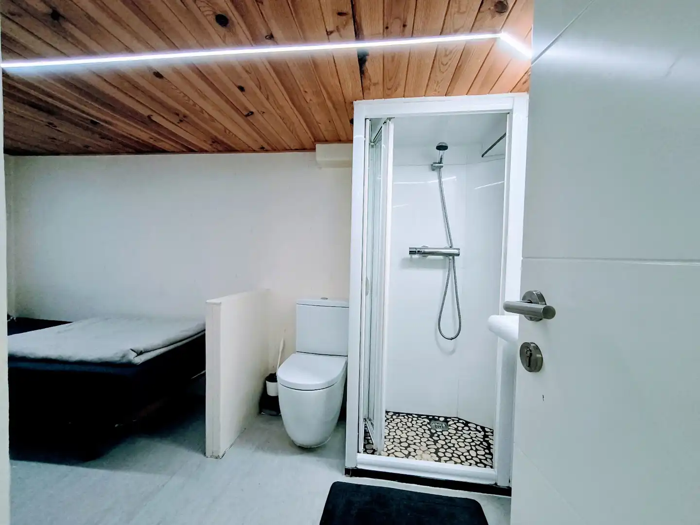 Badezimmer von Maisonette zum Verkauf in Madrid mit Abstellraum und Möbliert