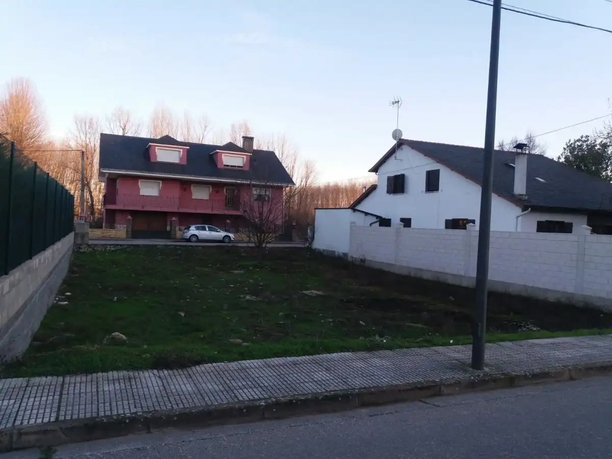 Terreni e lotti in vendita a Cacabelos, imagen 4