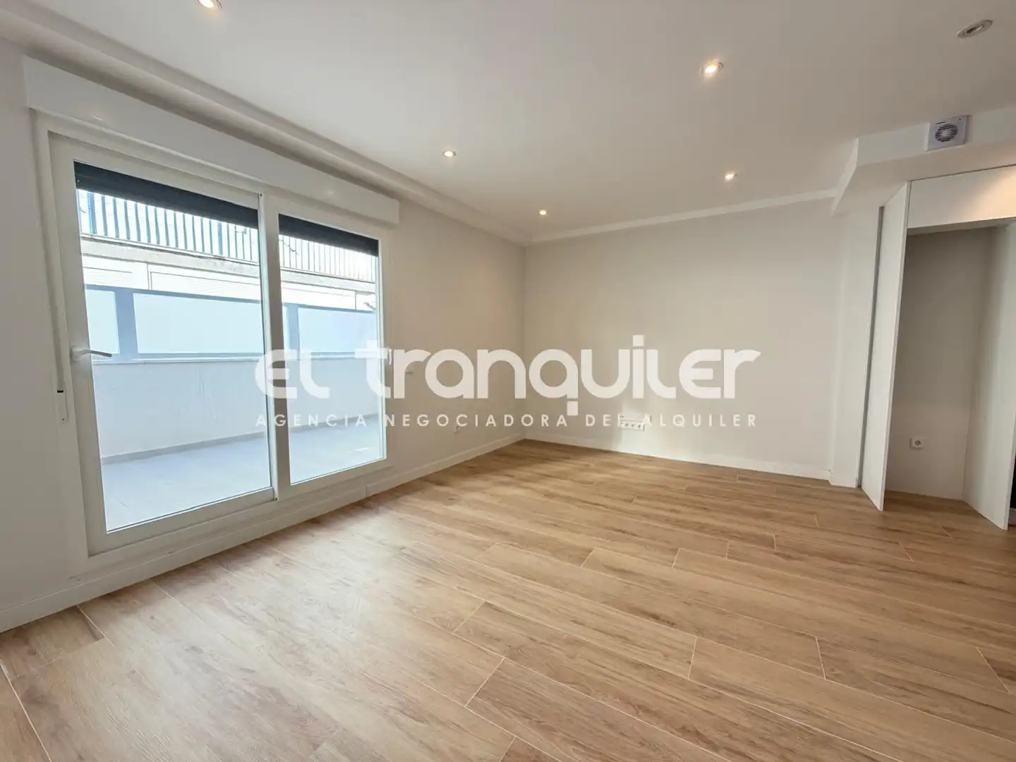 Parking de Dúplex de alquiler en Majadahonda con Parquet, Terraza y Trastero