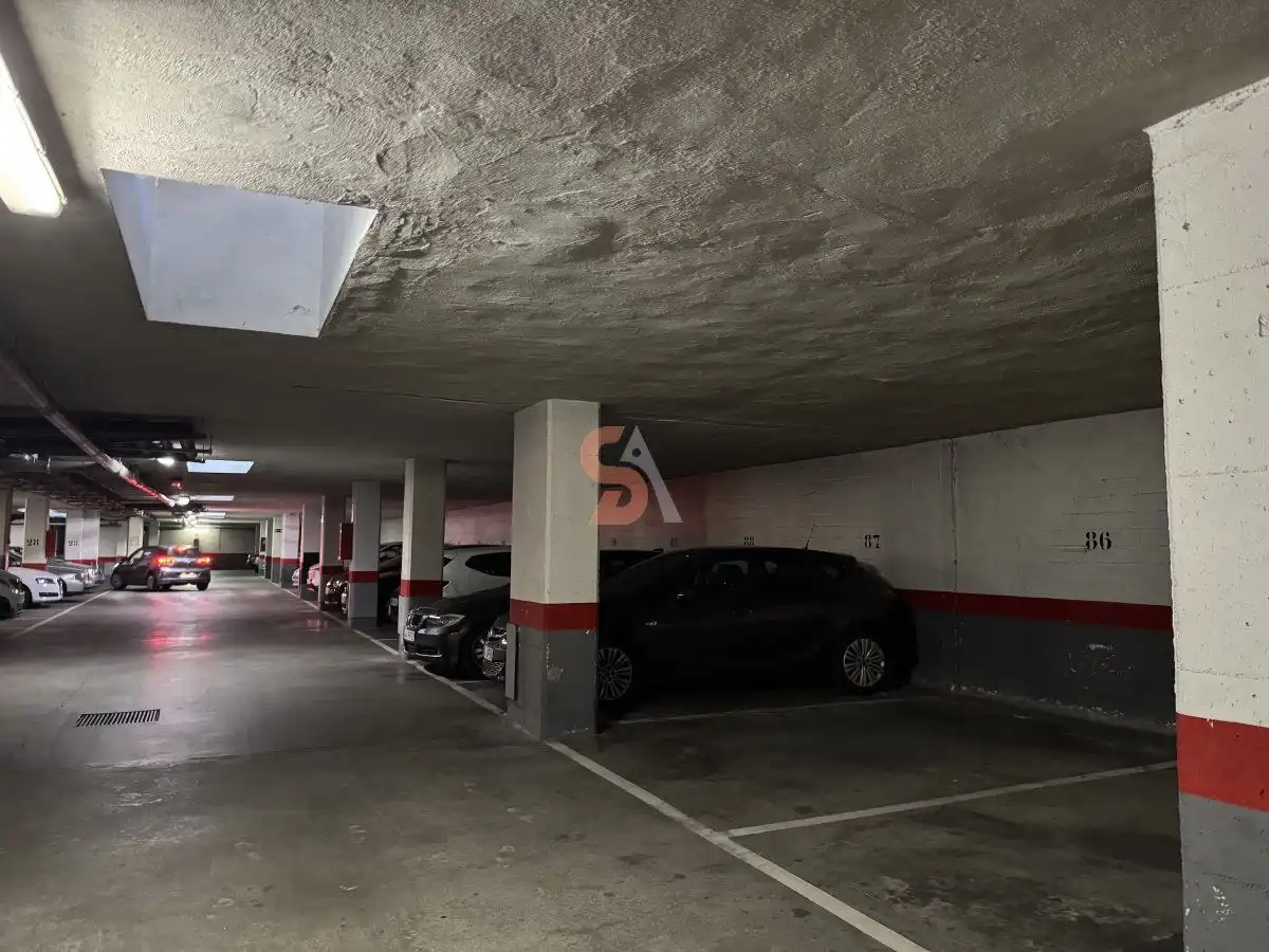 Aparcament de Pis en venda en Valladolid amb Aire condicionat, Calefacció i Terrassa