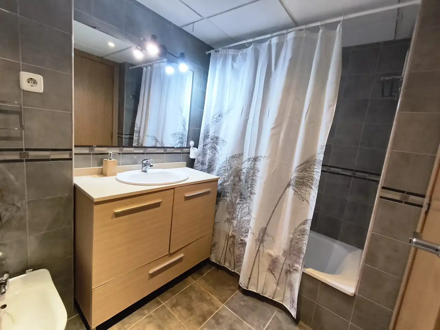 Apartament amb ascensor en venda a Avinguda dels Esports, imagen 11