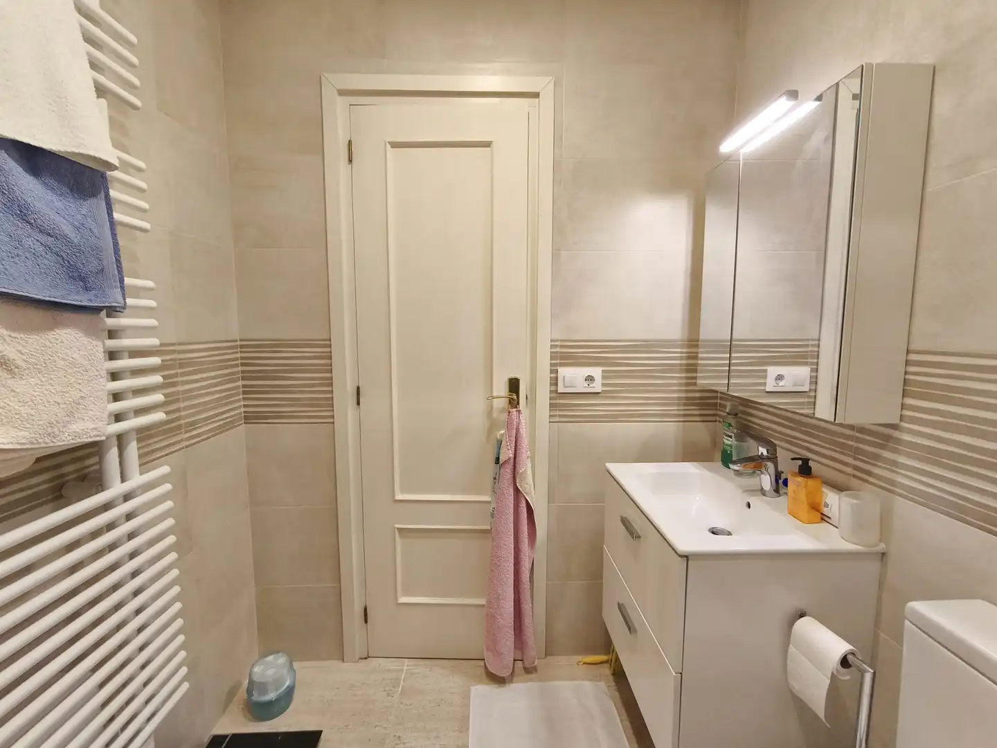 Badezimmer von Wohnungen zum Verkauf in Lloret de Mar mit Heizung, Terrasse und Balkon