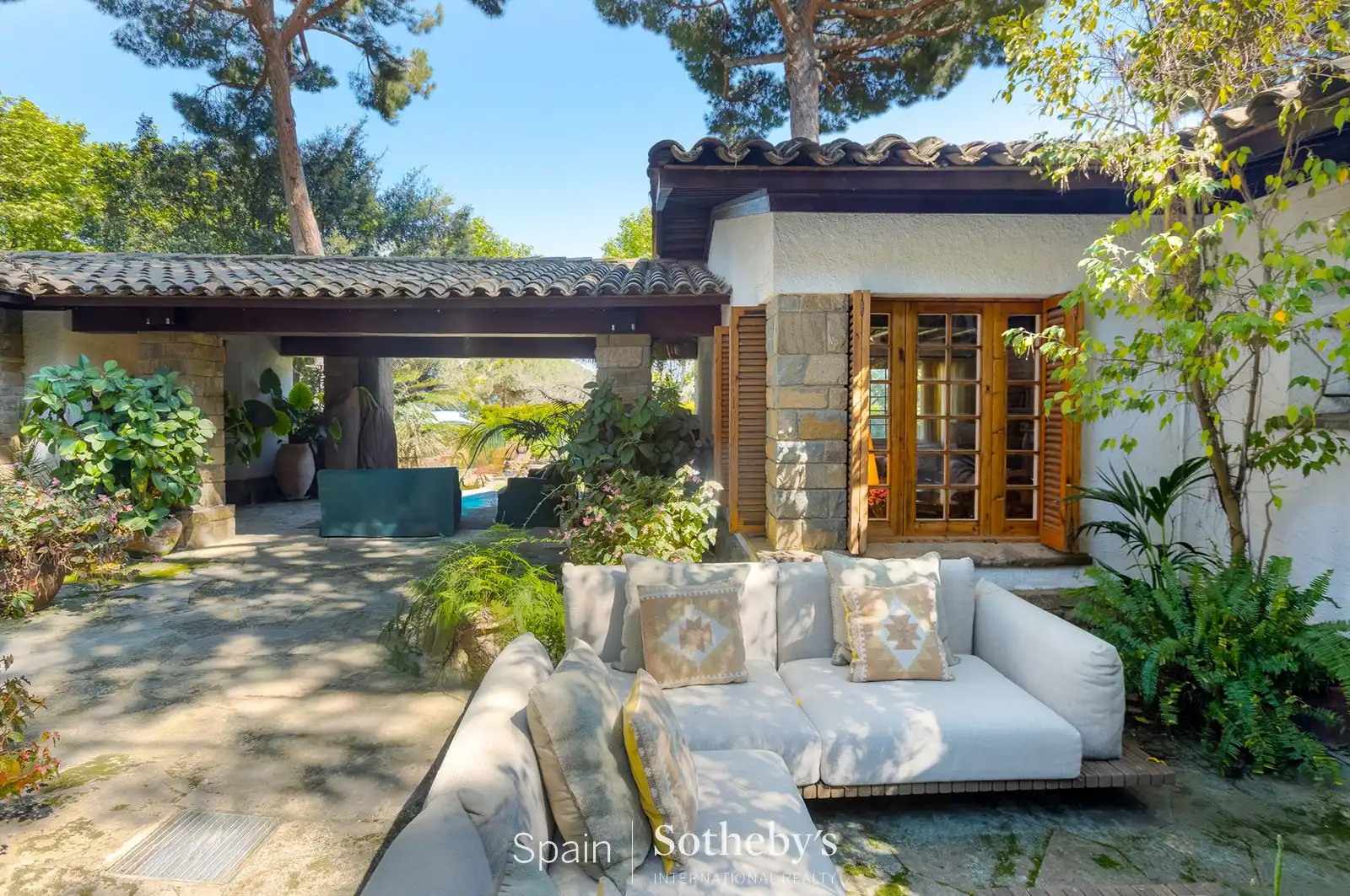 Exterior view of Country homes for sale in Premià de Dalt  with Air Conditioner, Heating and Private garden