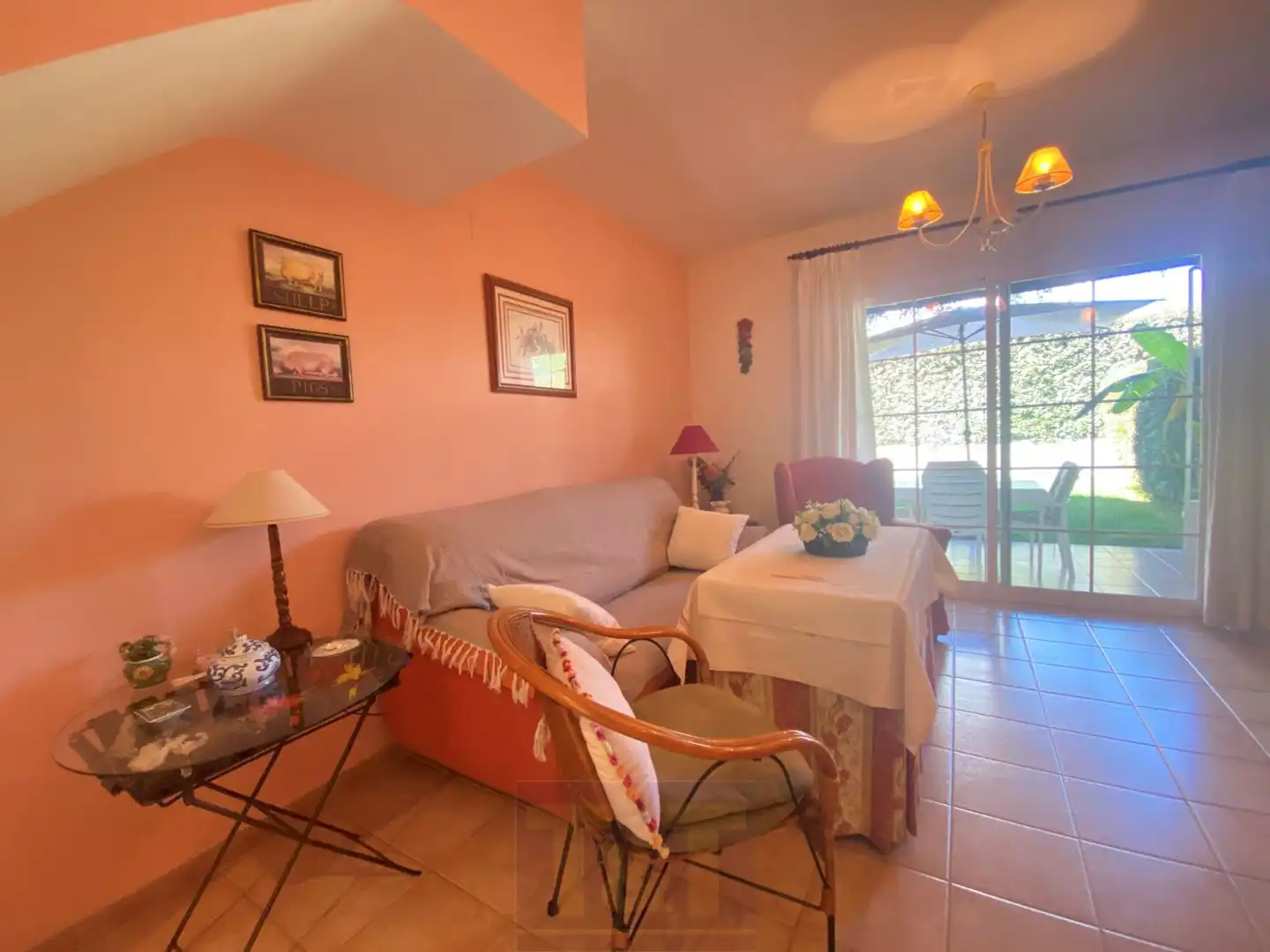 Sala de estar de Casa adosada en venta en Islantilla con Aire acondicionado y Terraza