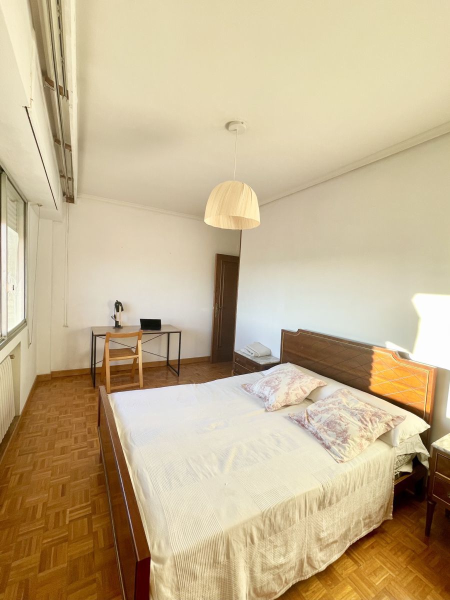 Bedroom of Flat to rent in  Huesca Capital  with Heating, Parquet flooring and Terrace