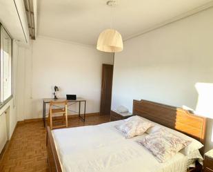 Bedroom of Flat to rent in  Huesca Capital  with Heating, Parquet flooring and Terrace