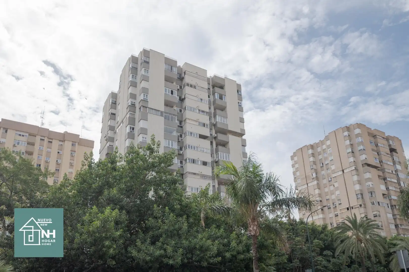 Vista exterior de Pis en venda en Málaga amb Aire condicionat i Balcó