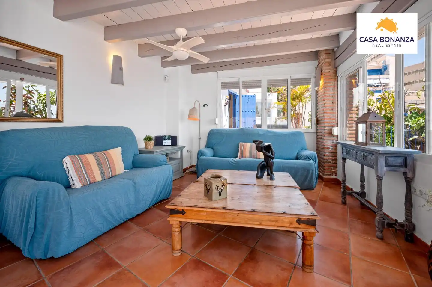 Sala de estar de Casa o chalet en venta en Almuñécar con Terraza, Piscina y Amueblado