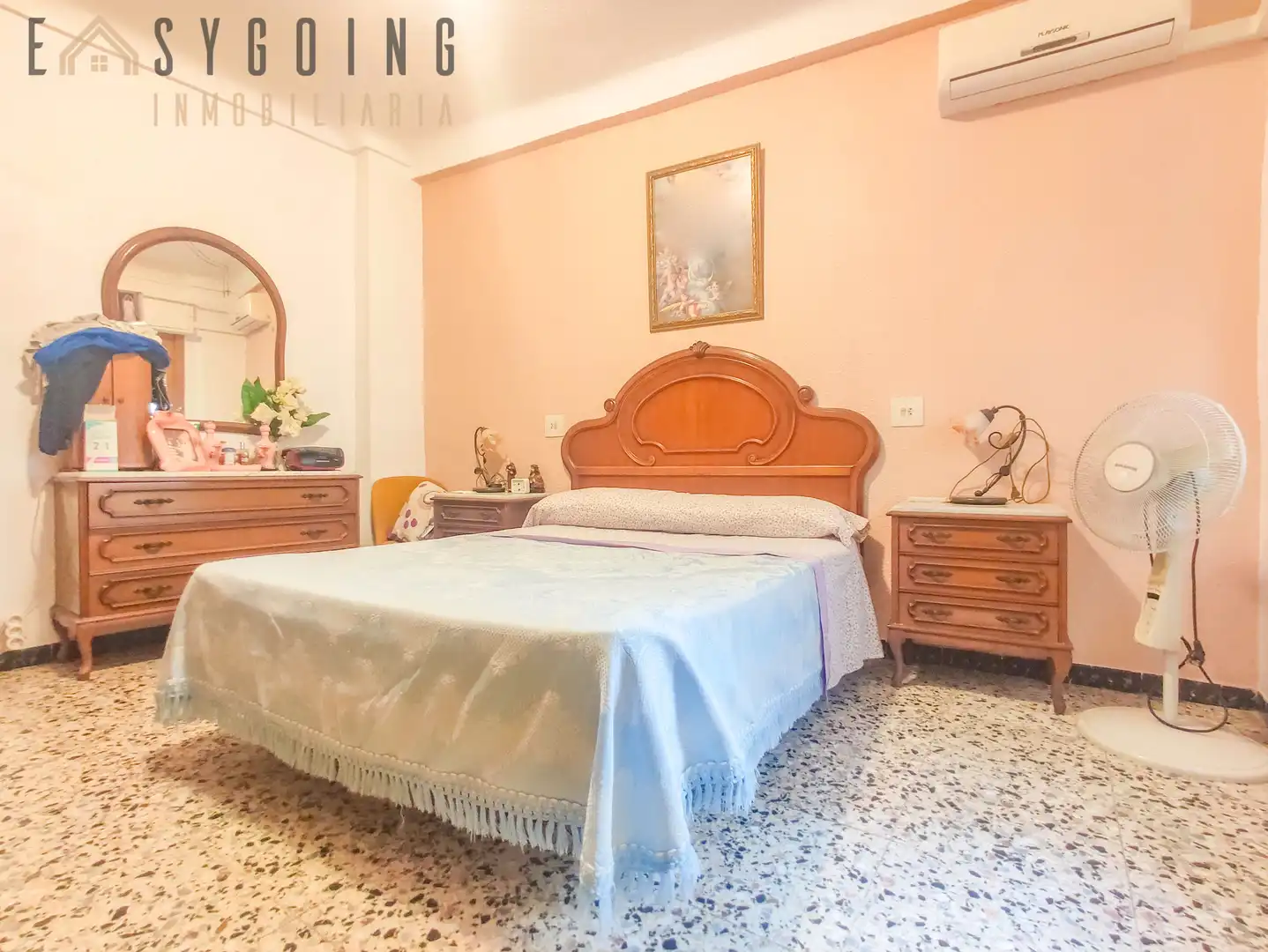 Habitación de Edificio en venta en Santa Pola