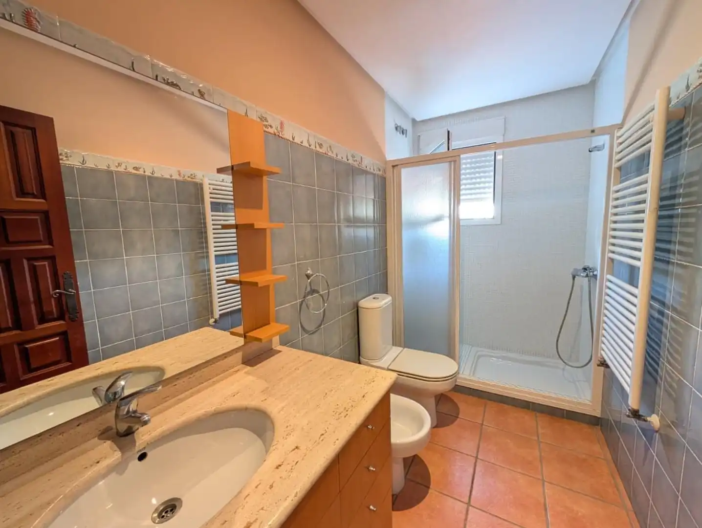 Badezimmer von Haus oder Chalet zum Verkauf in Gandia mit Heizung, Privatgarten und Terrasse