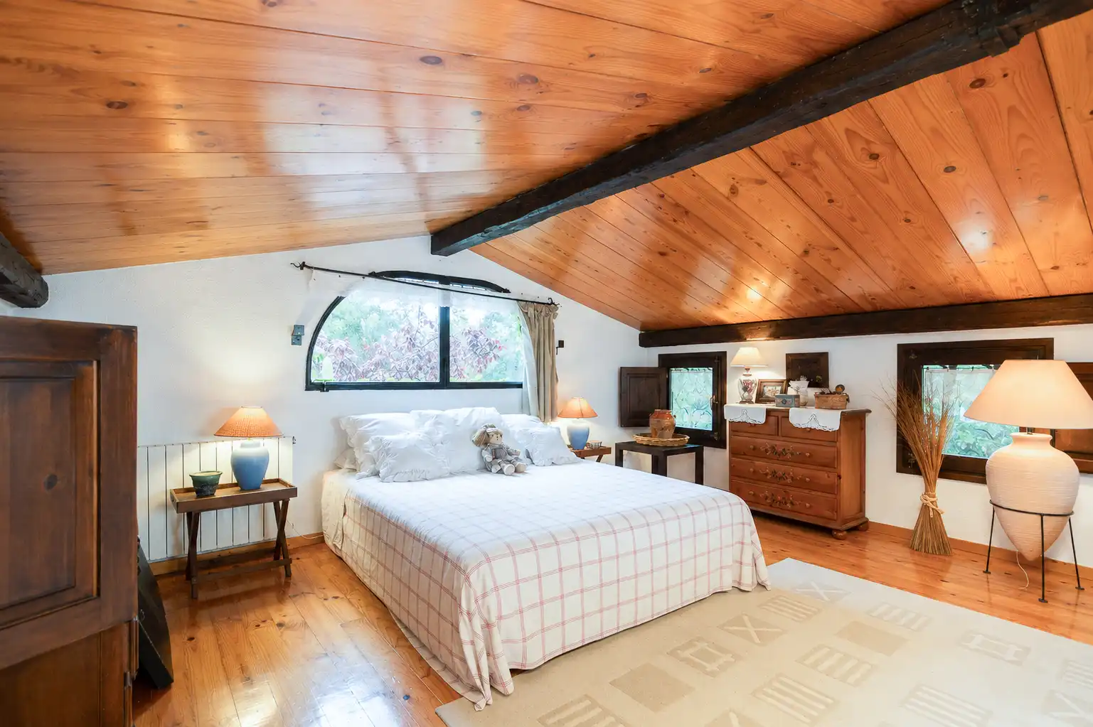 Habitación de Finca rústica en venta en L'Esquirol con Calefacción, Jardín privado y Terraza