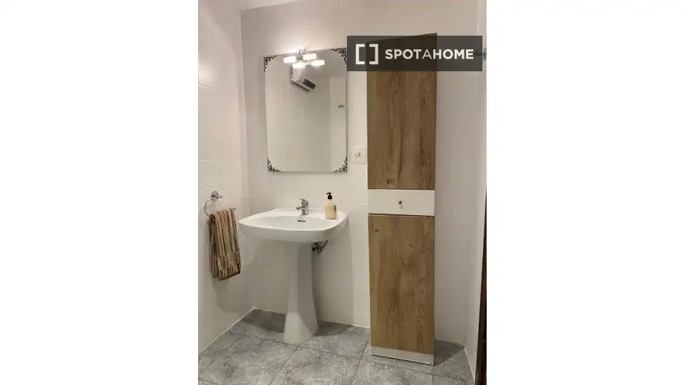 Bathroom of Flat for rent in Enguera  with Air Conditioner, Heating and Furnished