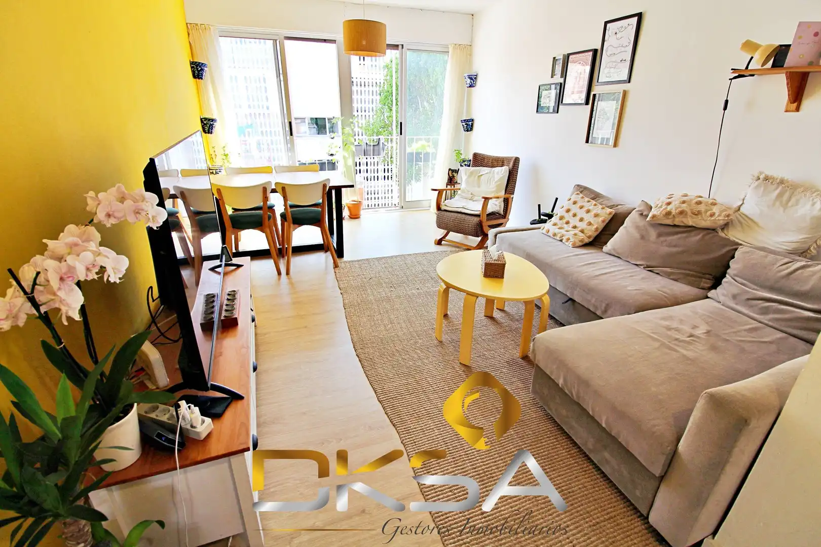 Living room of Flat for rent in Castellón de la Plana / Castelló de la Plana  with Heating, Parquet flooring and Furnished