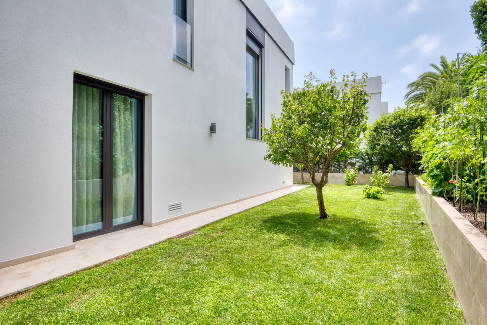 Chalet con piscina en venta en Carrer Cadí, imagen 5