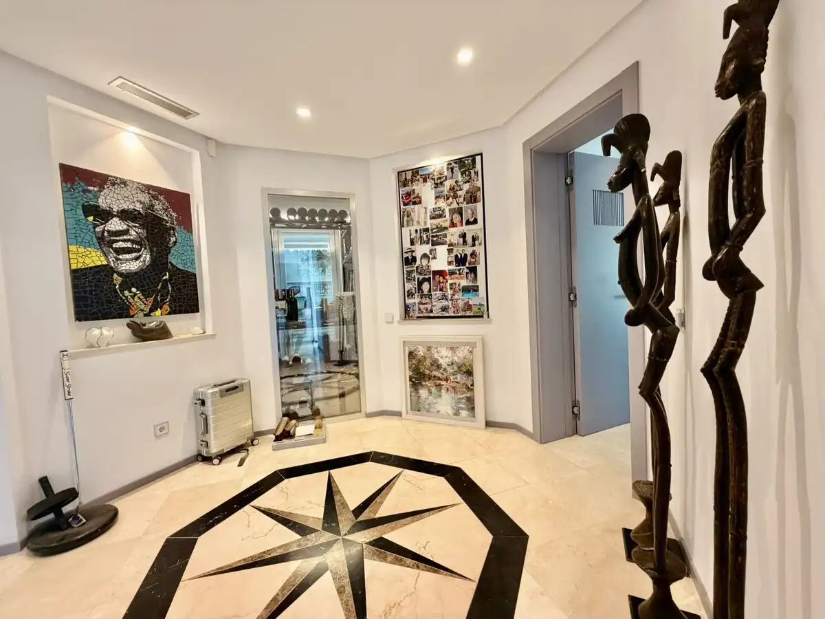 Attic for sale in Marbella  with Air Conditioner, Terrace and Storage room