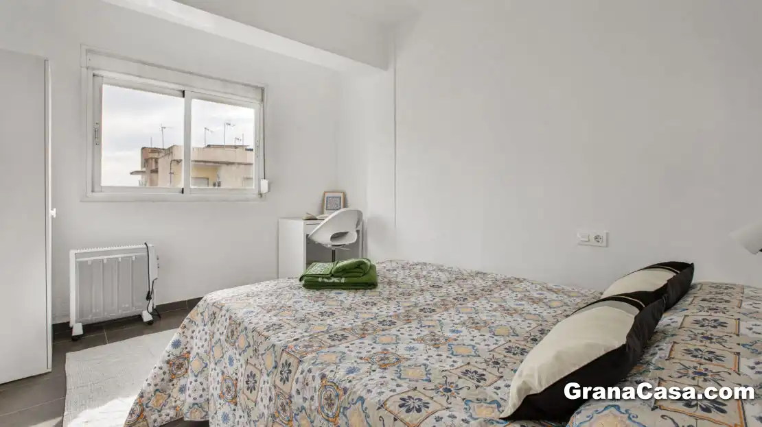 Bedroom of Flat for rent in Maracena  with Air Conditioner, Heating and Furnished