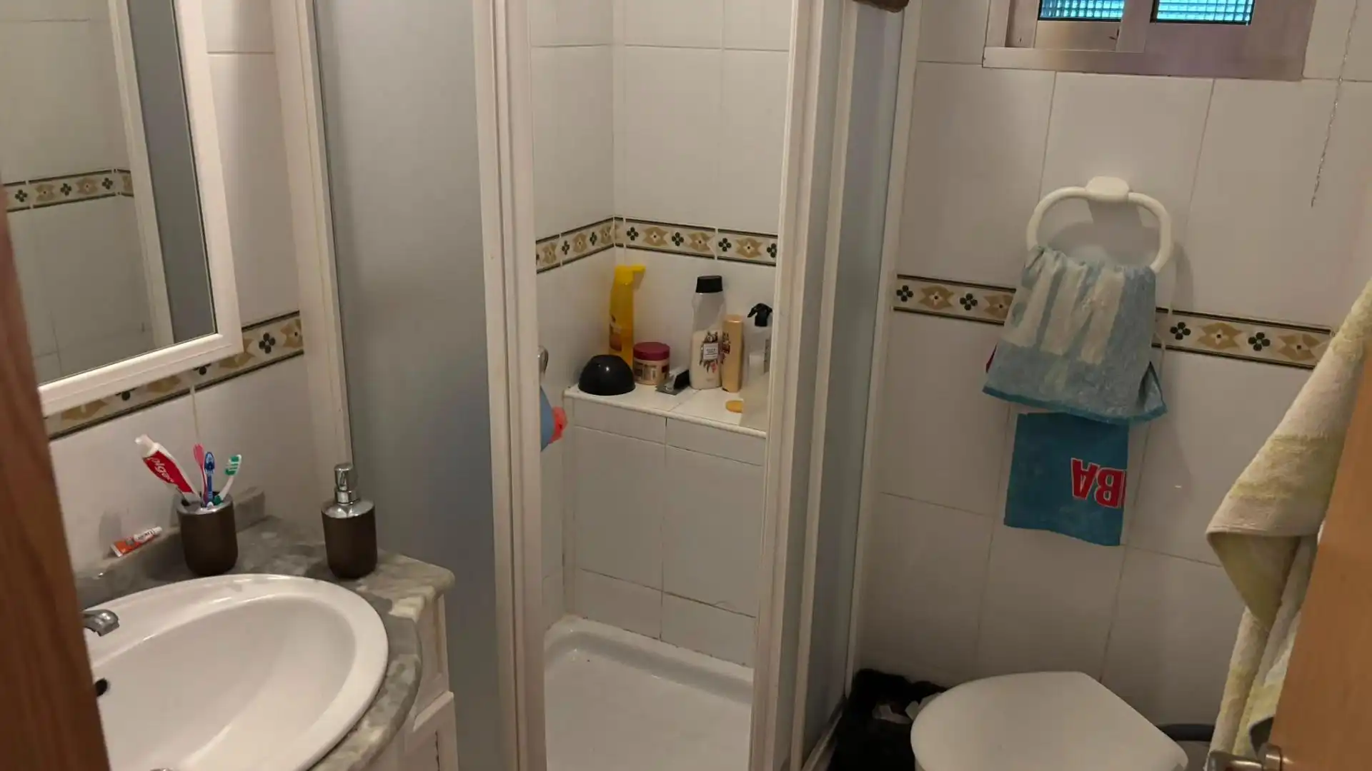 Bathroom of Flat for sale in Sevilla