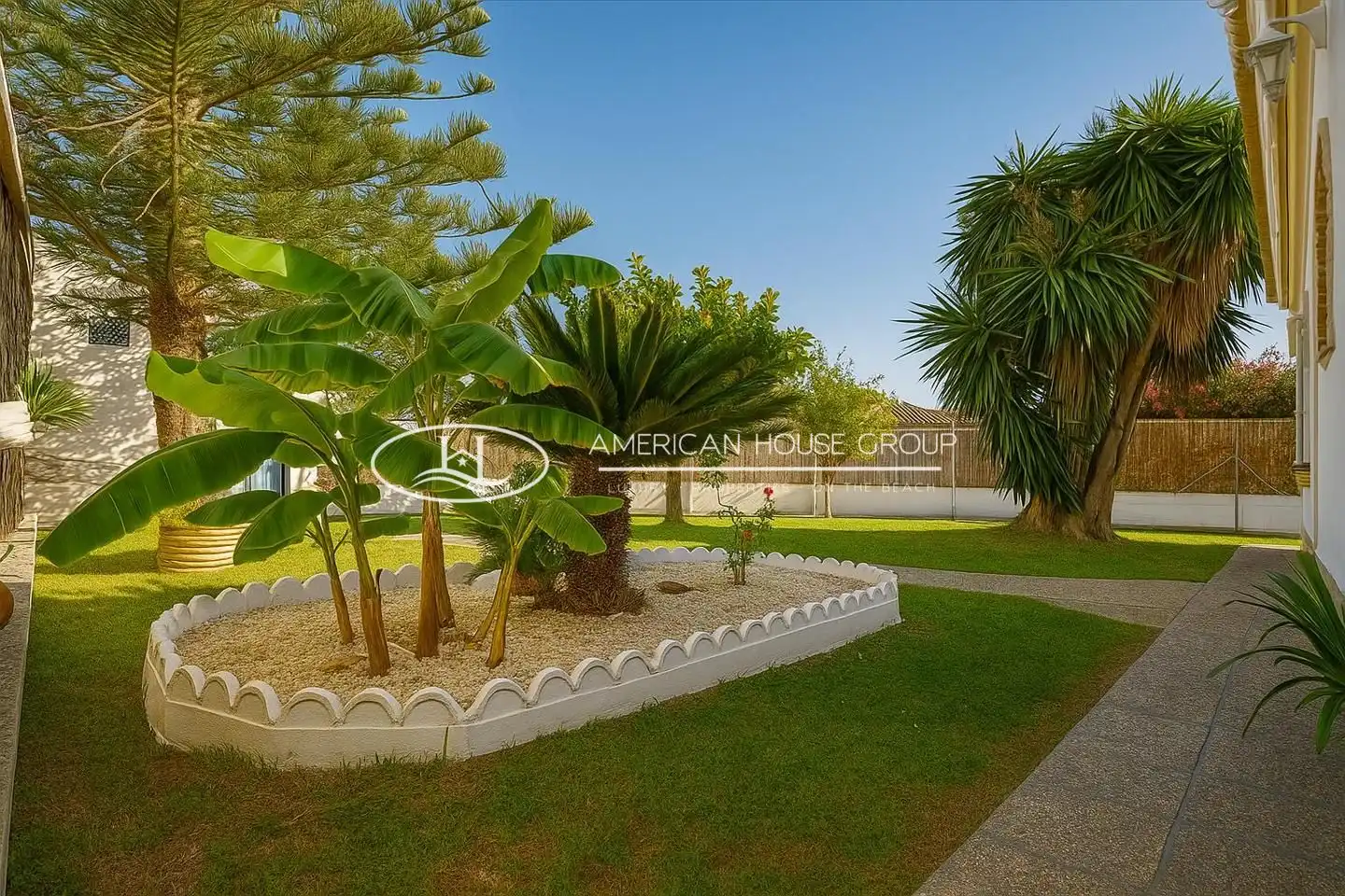 Garden of Houses for sale in Chiclana de la Frontera