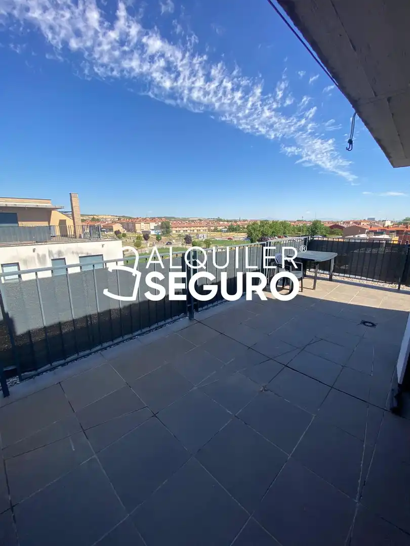 Terrassa de Pis de lloguer en Marchamalo amb Aire condicionat, Calefacció i Terrassa