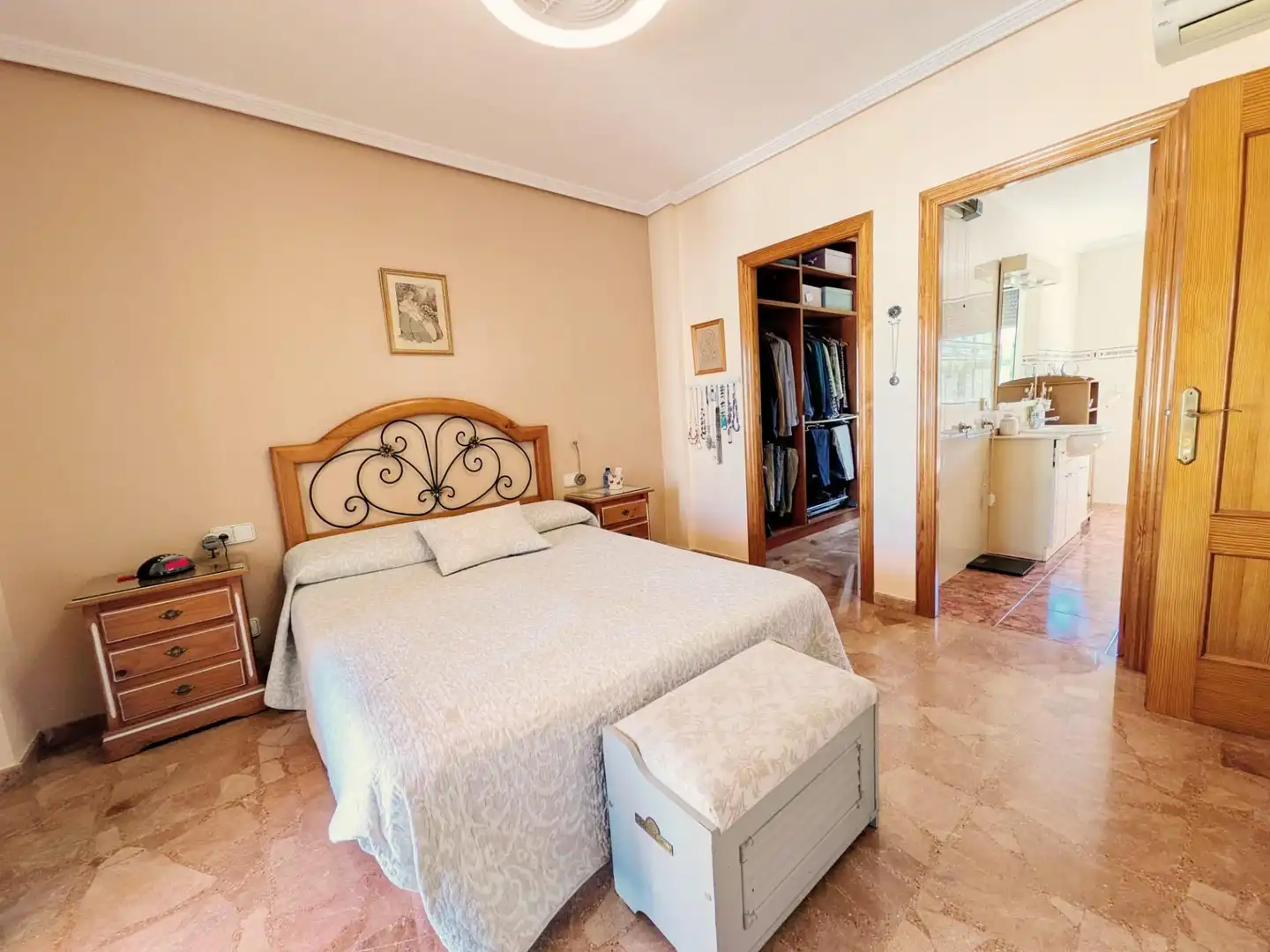 Habitación de Casa o chalet en venta en L'Alfàs del Pi con Aire acondicionado, Jardín privado y Terraza